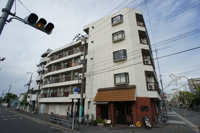 サンズ本庄公園の外観