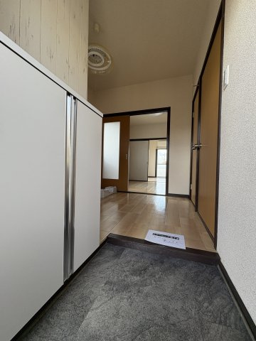 マルイ荘の玄関