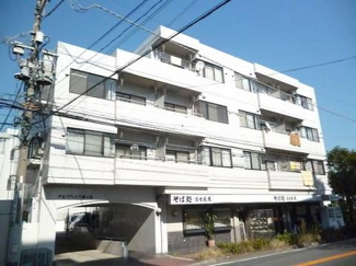 【外観】 | 田園都市線「梶ヶ谷」駅より徒歩5分の好立地！リーのベーション済みできれいなお部屋です☆
