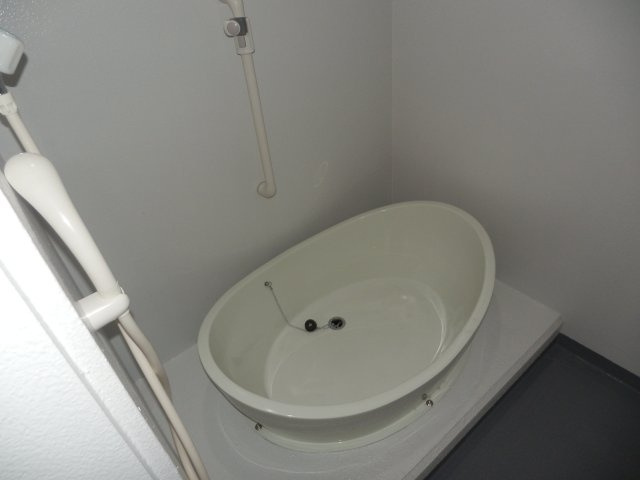 J-003のその他共用部分|ペットバス利用無料
サンプル写真となります。