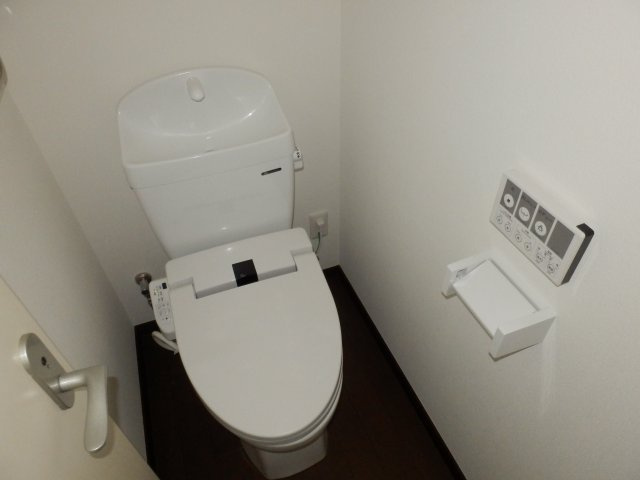J-003のトイレ|ウォッシュレット
サンプル写真となります。