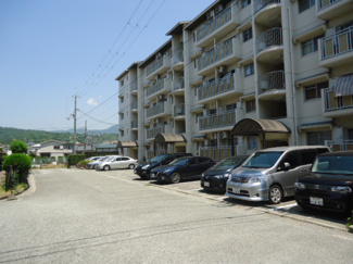 【駐車場】