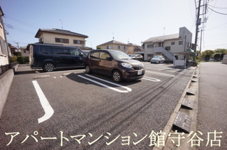 【駐車場】
