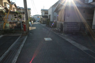 【前面道路含む現地写真】