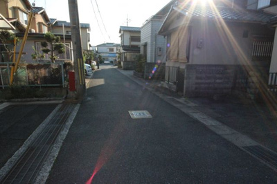 【前面道路含む現地写真】 | 大津市本堅田5丁目13-23　戸建て