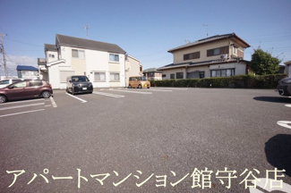 【駐車場】