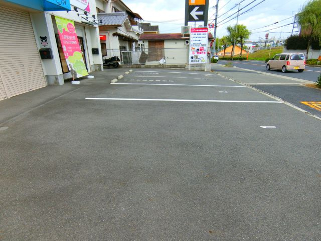 サンフレンドの駐車場