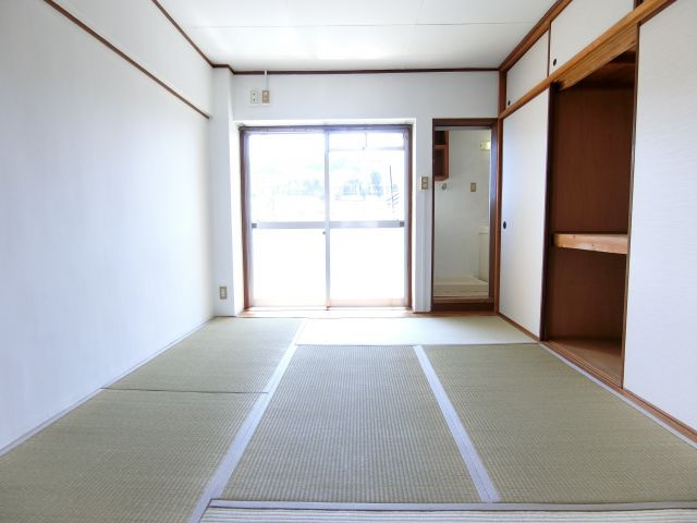 ヴィレッジハウス加賀田　2号棟の寝室