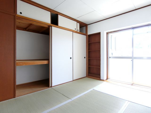 ヴィレッジハウス加賀田　2号棟の収納
