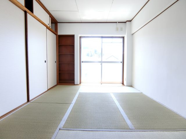 ヴィレッジハウス加賀田　2号棟の寝室
