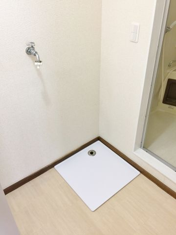 茂原市三ケ谷のアパートの洗面所|洗濯機置き場