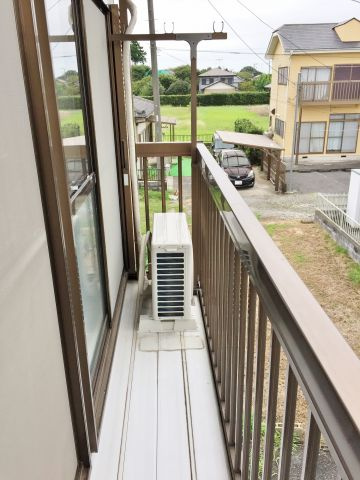 茂原市三ケ谷のアパートのバルコニー