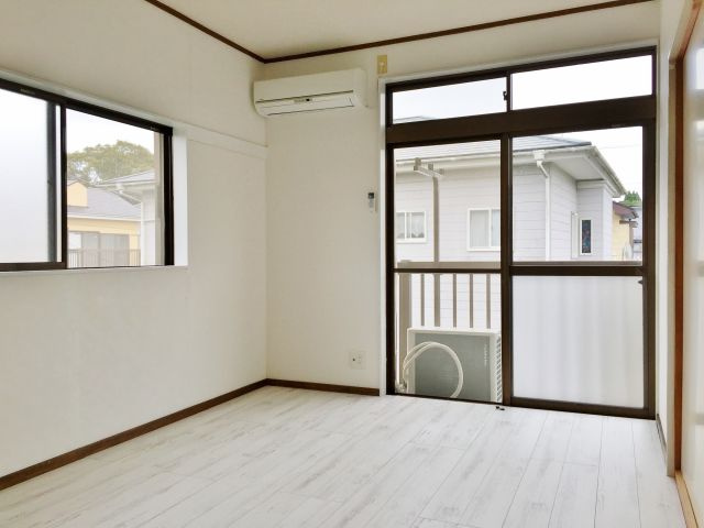 茂原市三ケ谷のアパートの洋室