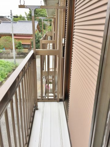 茂原市三ケ谷のアパートのバルコニー