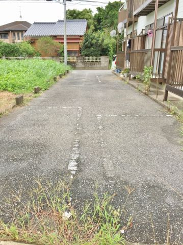 茂原市三ケ谷のアパートの駐車場
