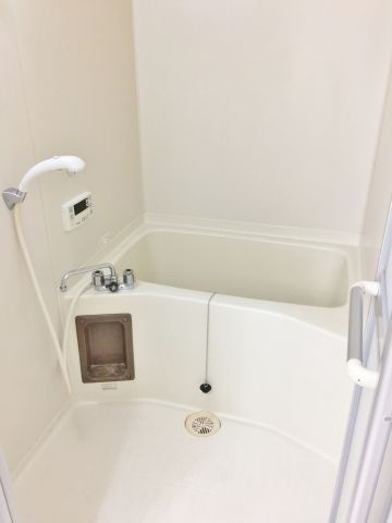 茂原市三ケ谷のアパートの浴室