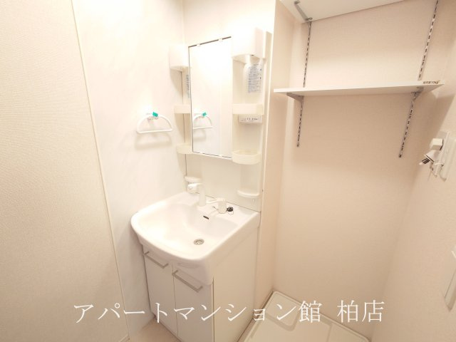 Oak たなか の独立洗面台
