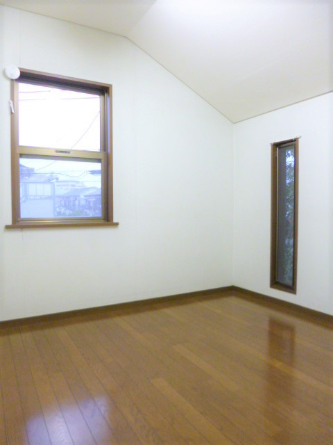 萩山町3丁目貸家の洋室