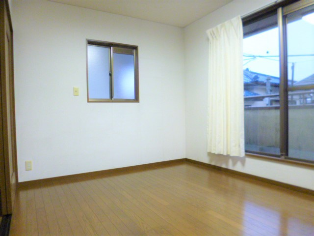萩山町3丁目貸家の洋室