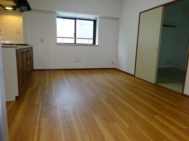 T’s garden篠崎(旧コスモリード篠崎駅前)の居間・リビング