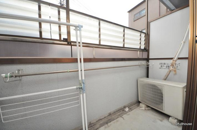 【バルコニー】 | サンジョルディ