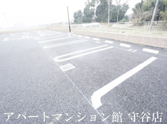 【駐車場】