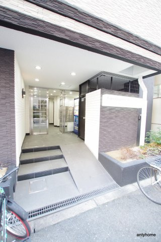 ユーロハイツ天神橋　仲介手数料無料のエントランス