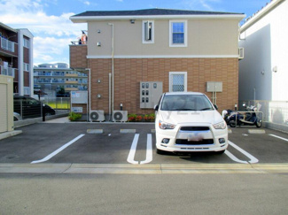 【駐車場】