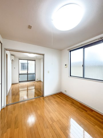 ファミーユ中野A棟の収納