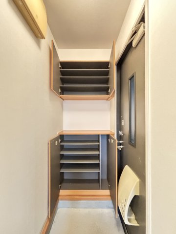 ファミーユ中野A棟の収納