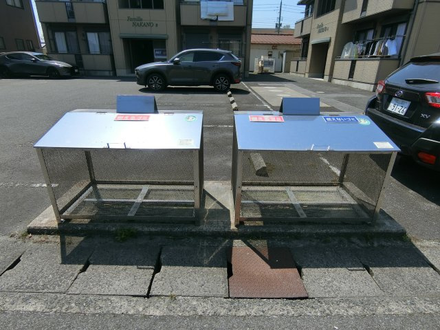 ファミーユ中野A棟のその他共用部分