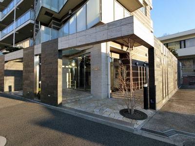 【エントランス】 | クレヴィア田園調布本町 | 東急東横線「多摩川」駅徒歩5分の好立地！東急多摩川線「沼部」駅徒歩7分！