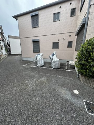 【その他共用部分】 | フレーサーズA | 敷地内にバイク置き場を完備しています！バイクがあれば通勤・通学、お買い物にも便利です☆