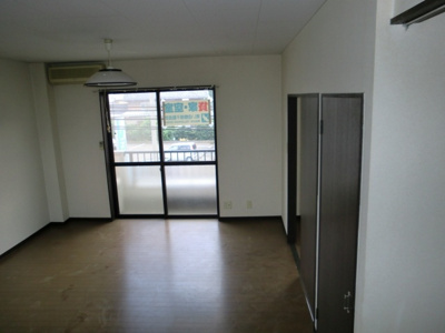 【居間・リビング】 | サンライフ21新田 | ＜サンライフ21新田＞