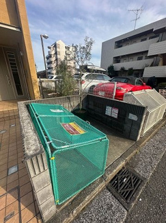【その他共用部分】 | 敷地内ごみ置き場でごみ出しもらくらく～♪忙しい社会人さんや学生さんにはうってつけ！