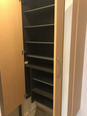 【玄関】 | WISTERIA　PLACE　E・B・R | WISTERIA PLACE E・B・R（ウィステリアプレイス イービーアール）