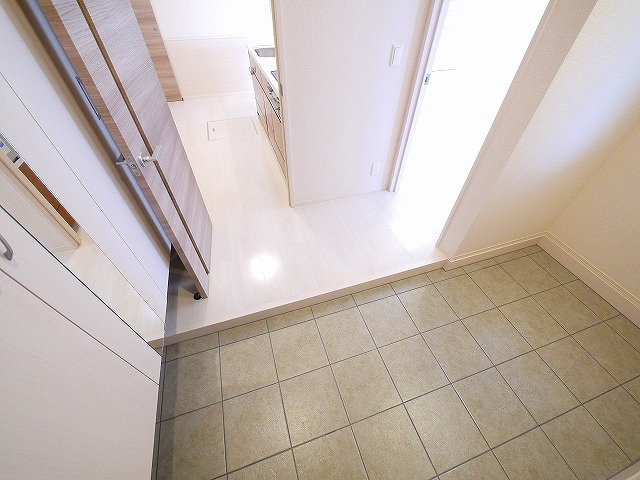 カスティ　グイードの玄関|収納もある玄関です