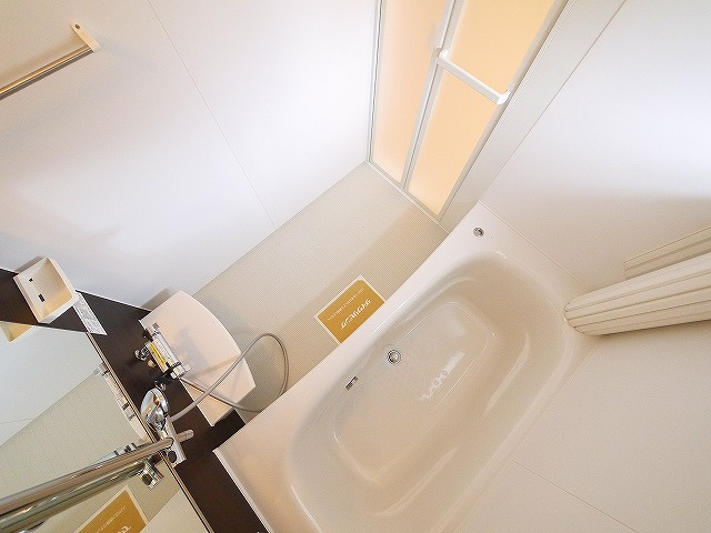 カスティ　グイードの浴室|落ち着いた空間のお風呂です