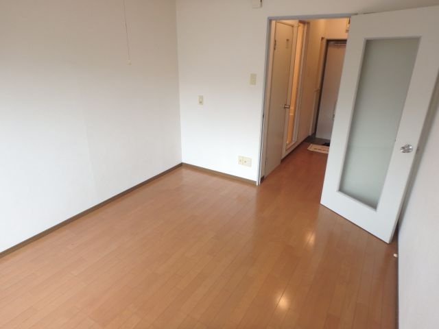 ハイツ幸和の寝室