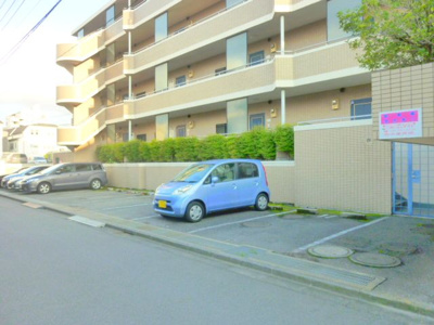 【駐車場】 | グリーンヒルズ
