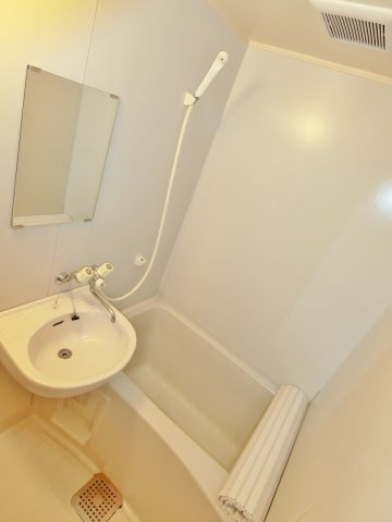 コーポクエールⅡの浴室