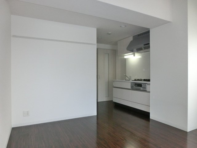 大阪市淀川区十三東１丁目の賃貸マンションの居間・リビング