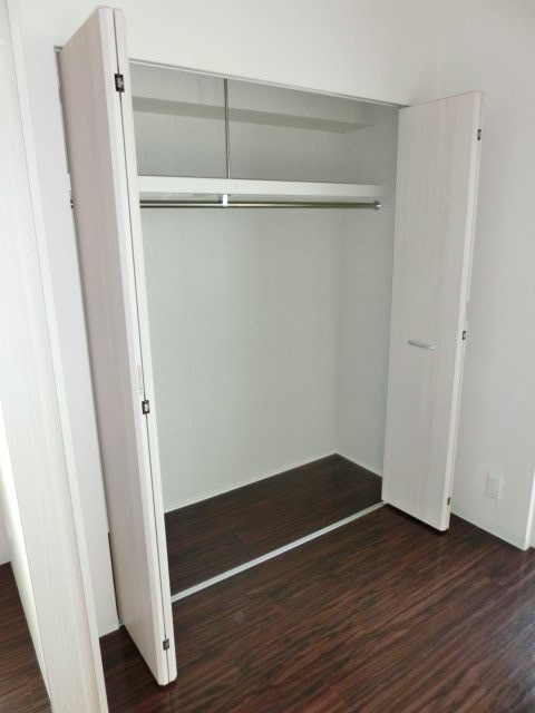 大阪市淀川区十三東１丁目の賃貸マンションの収納