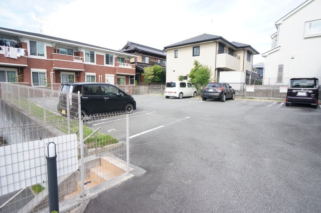 【駐車場】 | レジデンス藤原台 | カースペースがあります