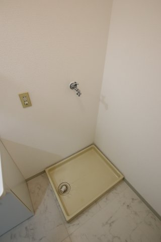 【設備】 | グランドール狭山 | 室内洗濯機置き場