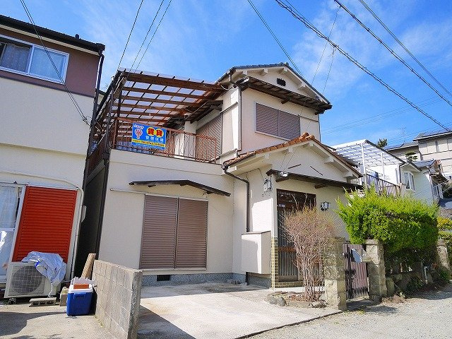 桜ケ丘真崎邸の外観|落ち着いた雰囲気の外観です