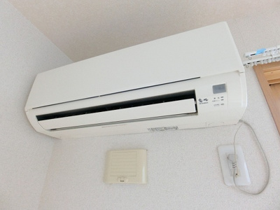 【設備】 | フェリシア コート | 暑い夏や寒い冬に大活躍のエアコン付きです☆冷暖房完備で1年中快適に過ごせます♪