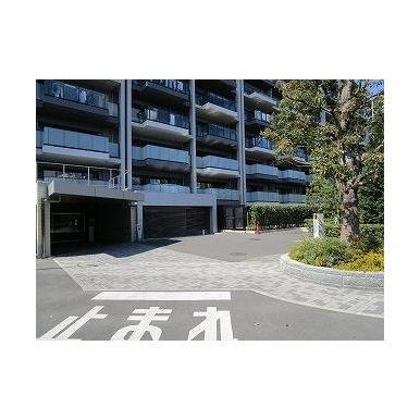 シティテラス加賀の駐車場