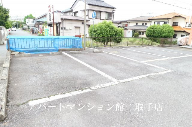 西グリーンハイツの駐車場