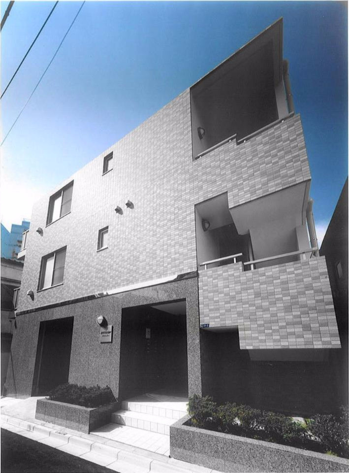 アスティオンの外観